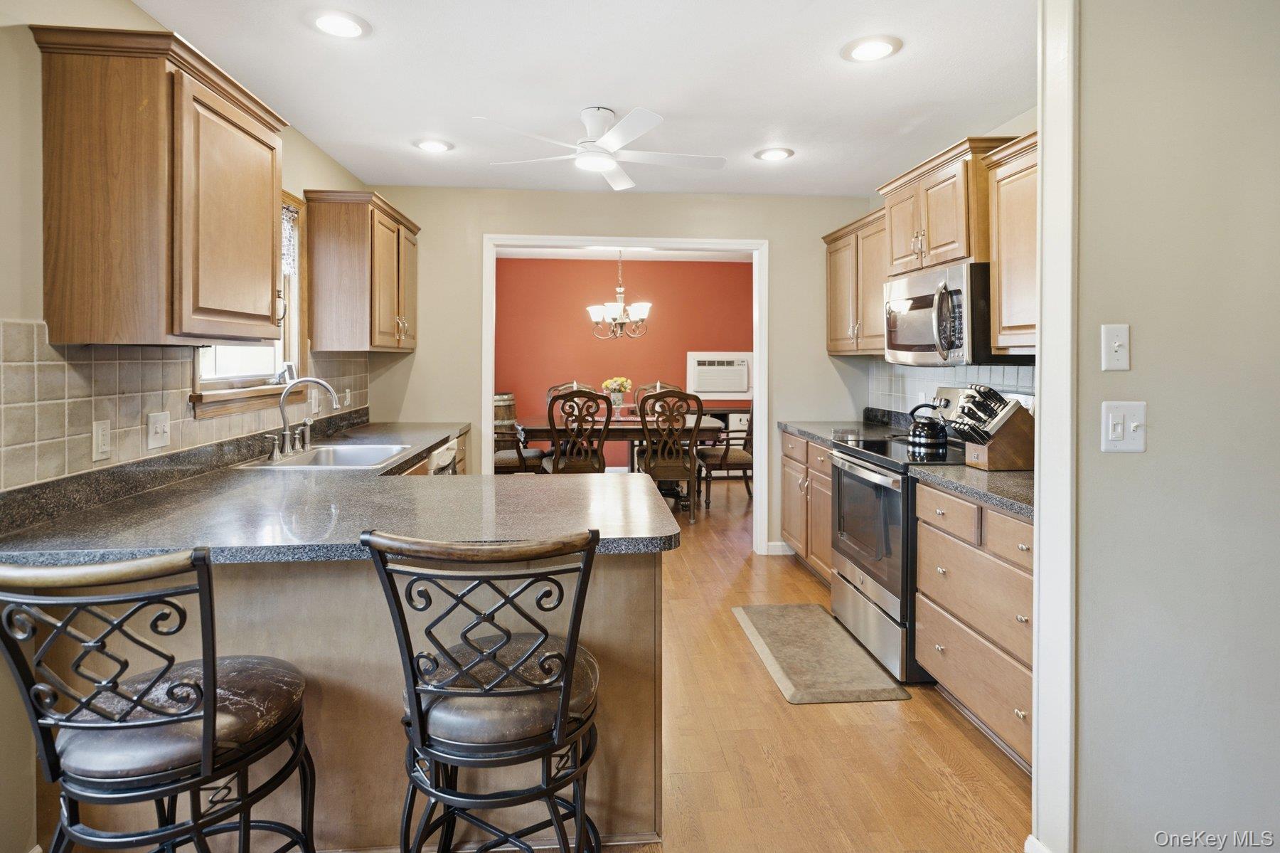 28 Cedar Heights Drive Ridge, NY 11961 - Photo 19 of 30