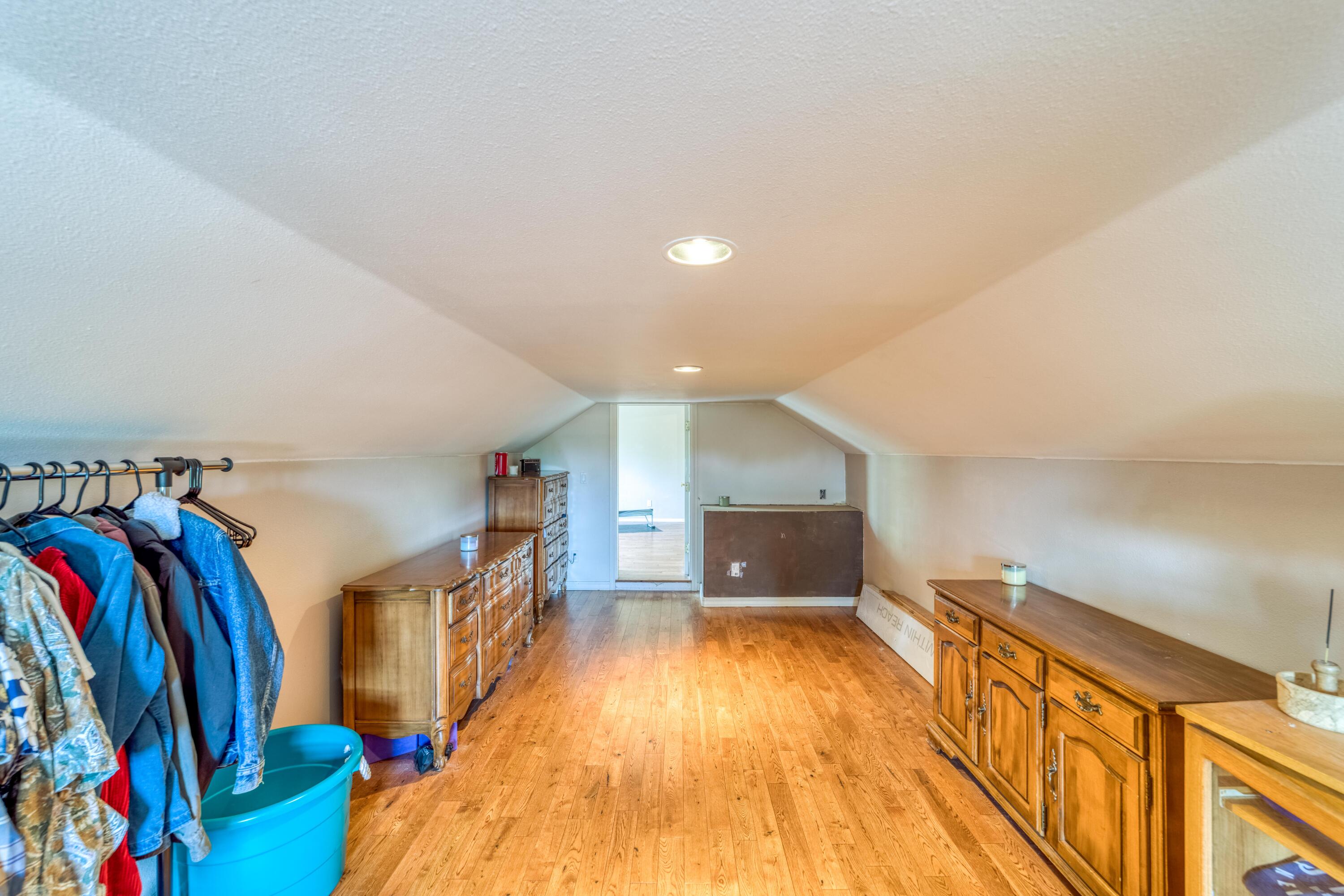 62799 Eagle Road Bend, OR 97701 - Photo 28 of 38 Bonus Room