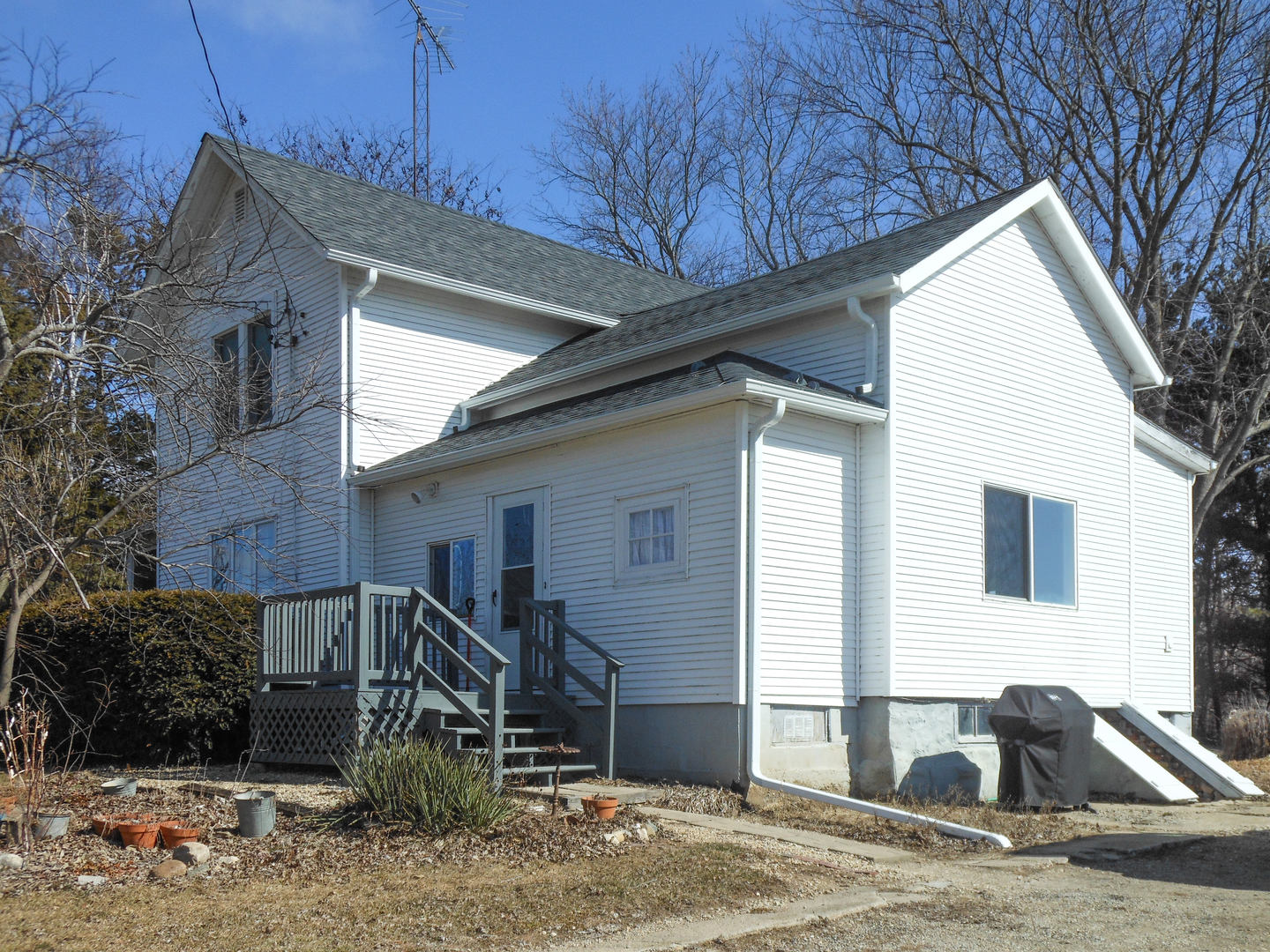 3365 Hermann Road Lee, IL 60530 - Photo 5 of 63 a front view of a house with garden