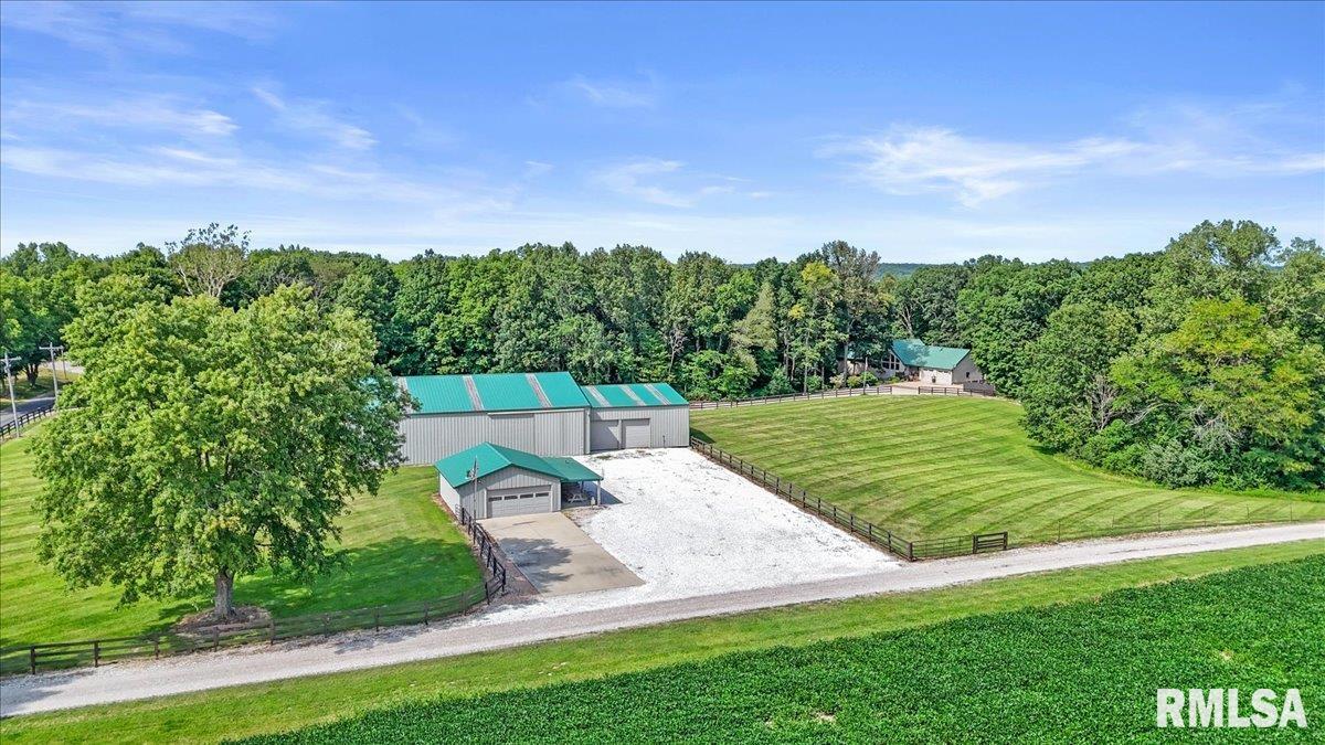 5626 Irwin Bridge Road Pleasant Plains, IL 62677 - Photo 16 of 73 Gallery Image 16