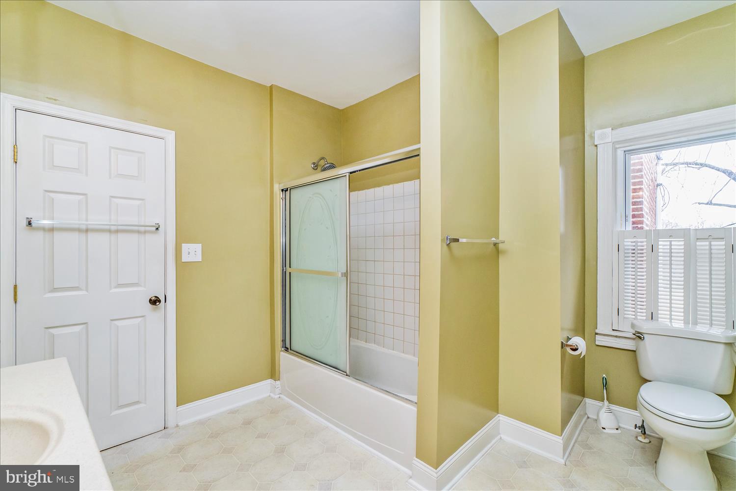 2927 Keswick Road Baltimore, MD 21211 - Photo 22 of 36 Master Bath