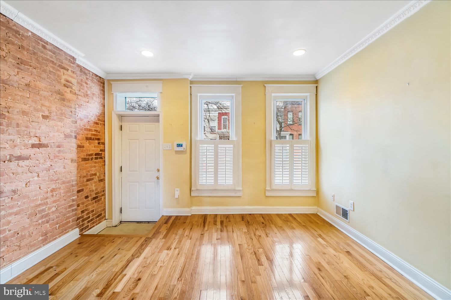 2927 Keswick Road Baltimore, MD 21211 - Photo 6 of 36 Living Room