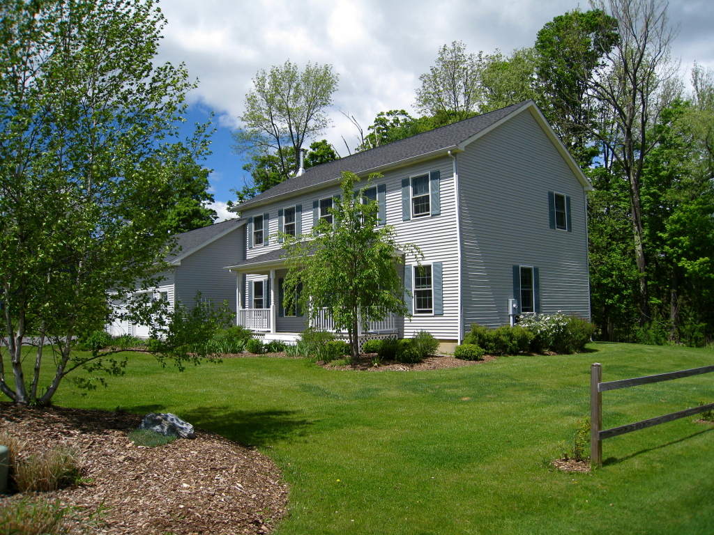 41 Fox Run Lee, MA 01238 - Photo 3 of 27 Front