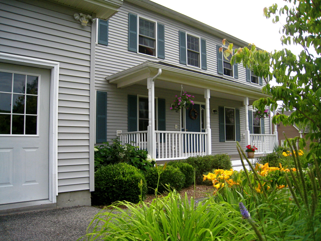 41 Fox Run Lee, MA 01238 - Photo 4 of 27 Entrance