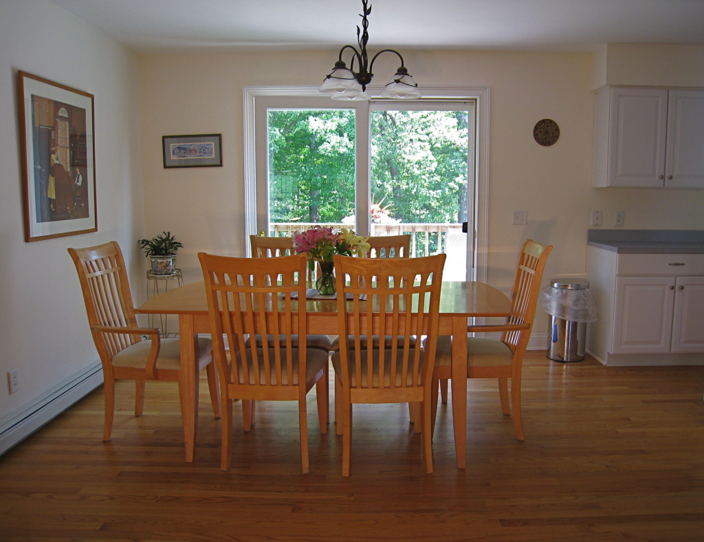 41 Fox Run Lee, MA 01238 - Photo 7 of 27 Dining