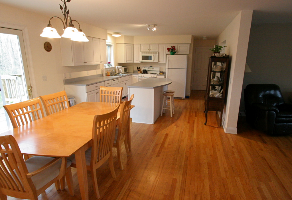41 Fox Run Lee, MA 01238 - Photo 8 of 27 Kitchen/ Dining