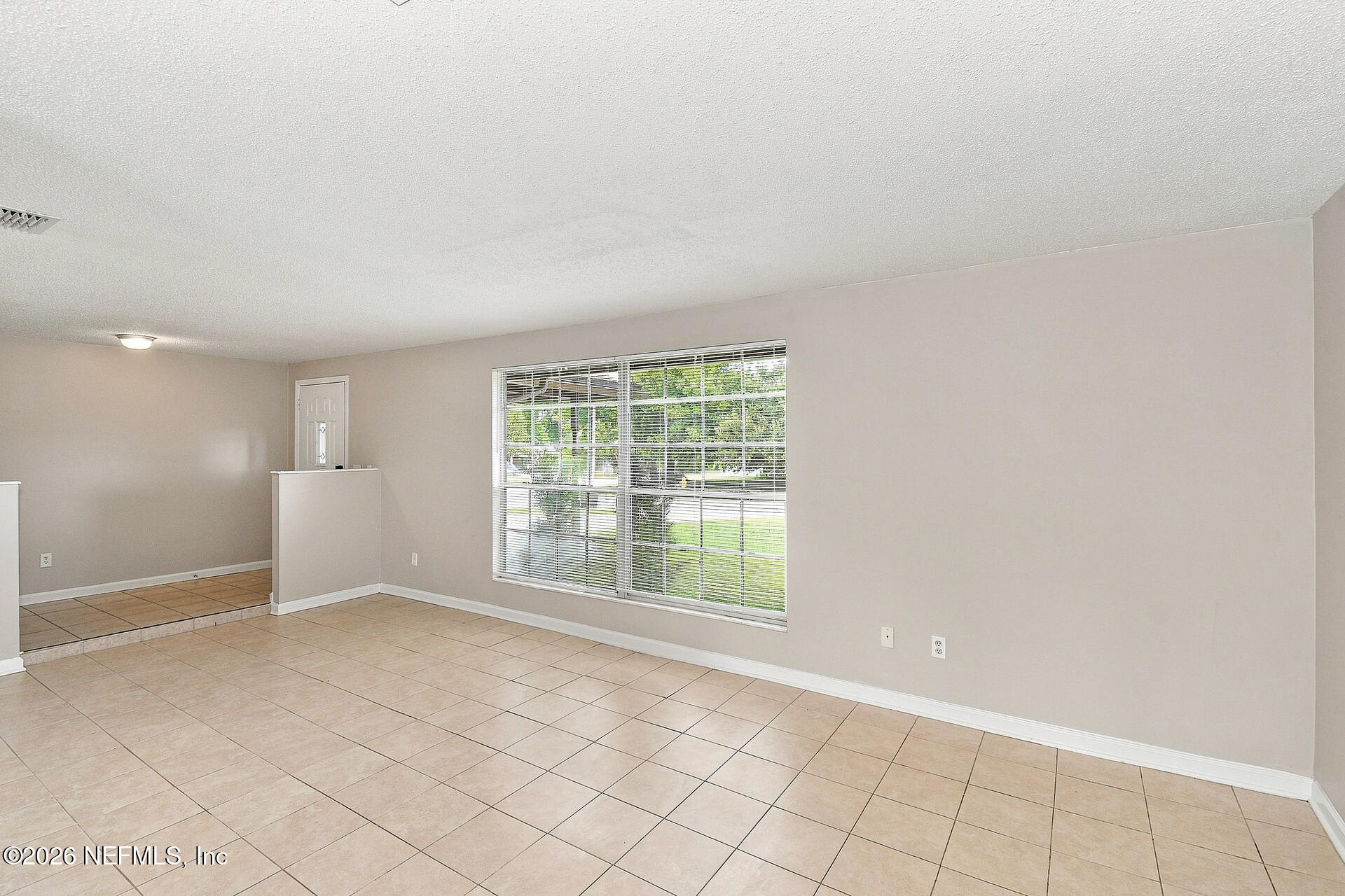 8603 Hammondwood Road South Jacksonville, FL 32221 - Photo 2 of 21 003 - Living Room