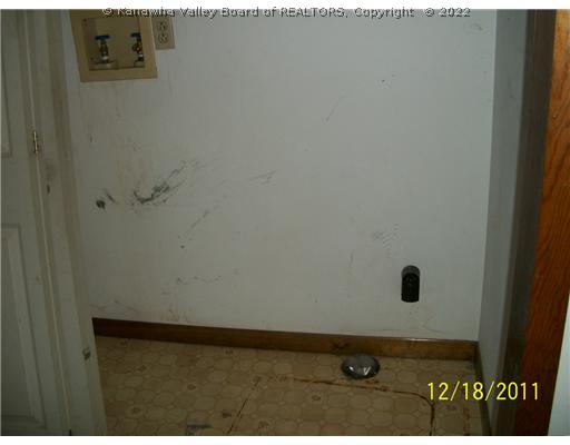 222 Easter Road Nitro, WV 25143 - Photo 10 of 13 Other.