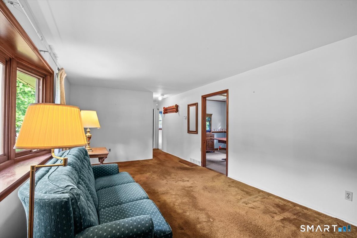 106 Ridgewood Road Wallingford, CT 06492 - Photo 7 of 30