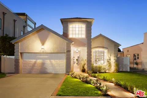 $2,399,000 | 445 North Martel Avenue, Los Angeles, CA 90036