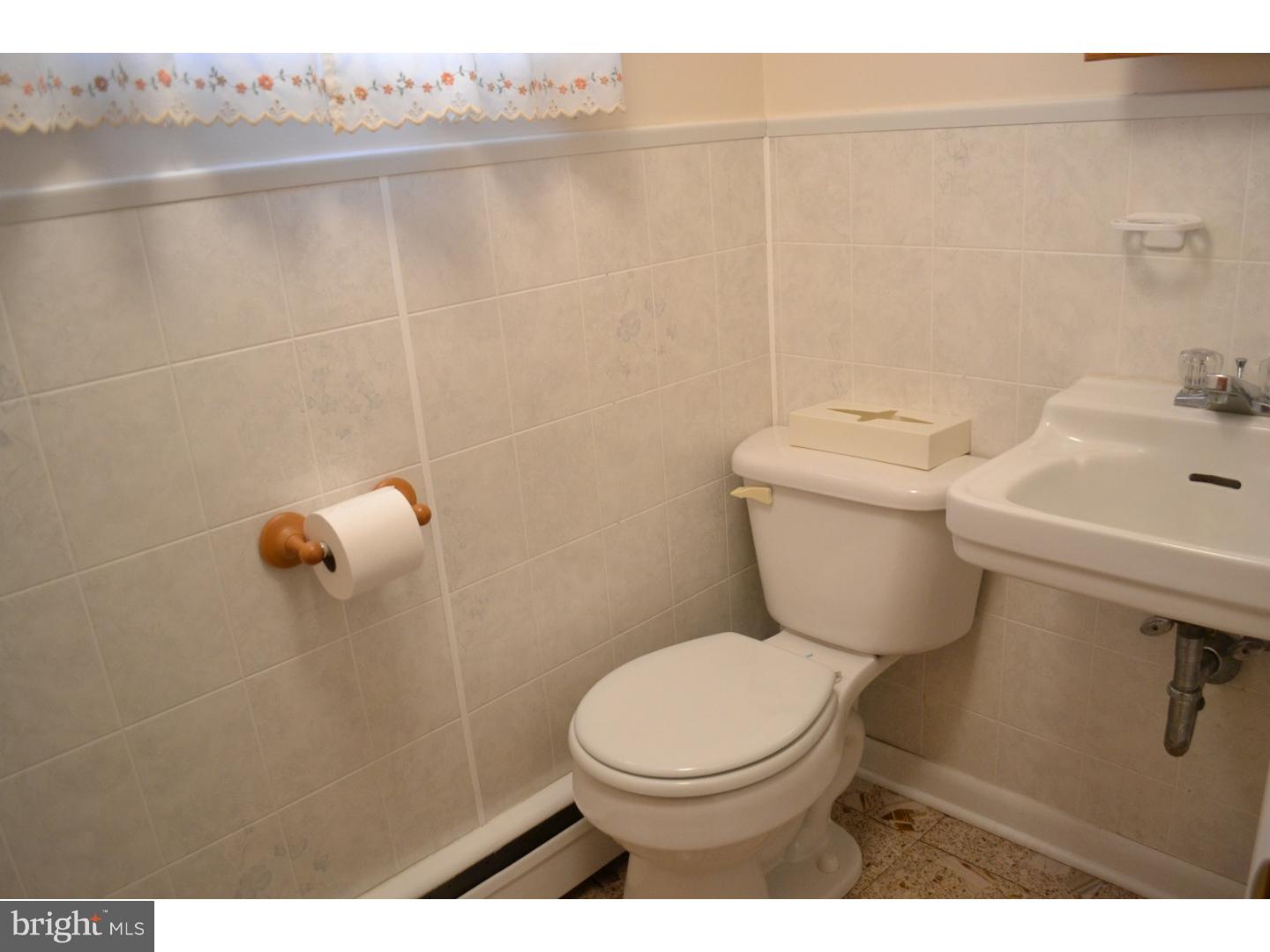 706 Marshall Road Brookhaven, PA 19015 - Photo 17 of 21 Half Bath