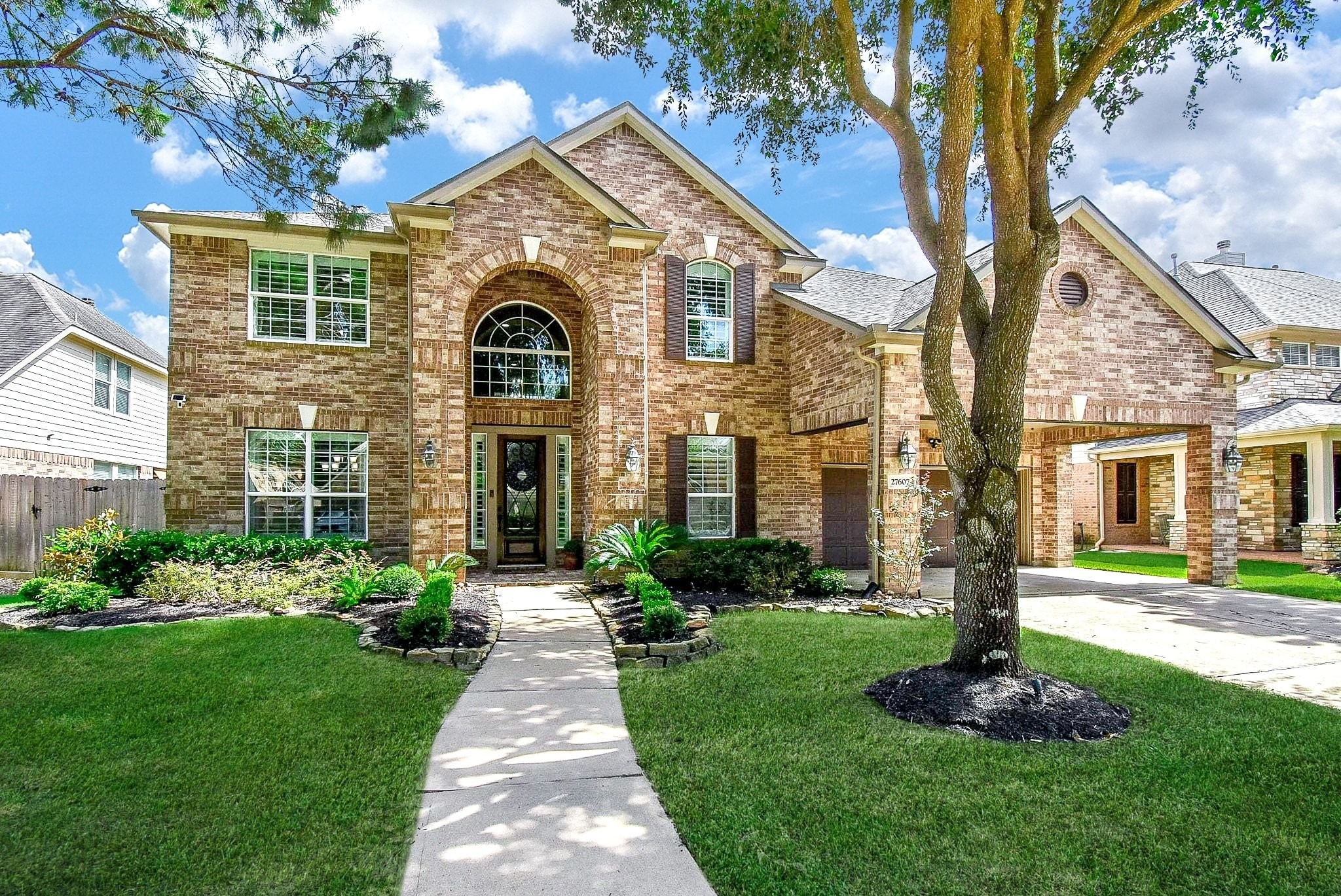27607 Macklind Ridge Lane Katy, TX 77494 - Photo 4 of 50 You can see the pride of home ownership with these original owners while also enjoying all that Cinco Ranch has to offer.