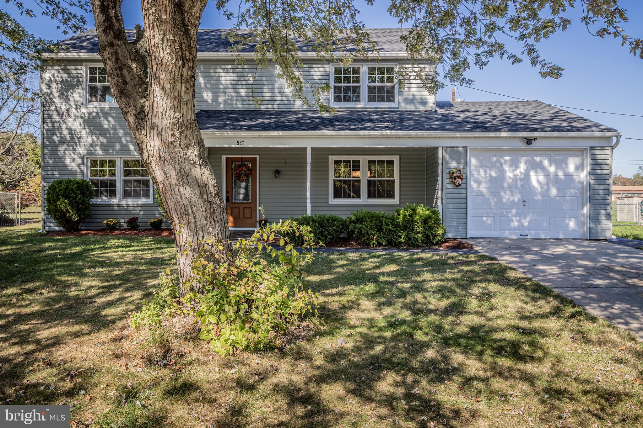 537 Charleston Road Willingboro, NJ 08046 - Photo 2 of 29