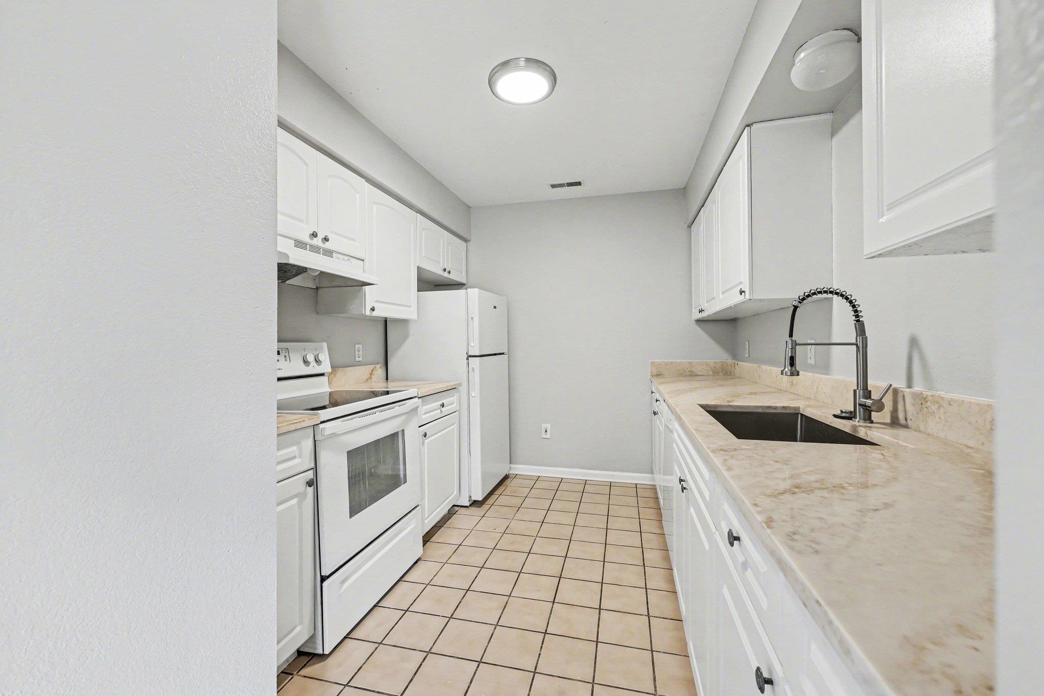 4147 West Court Street, Unit 4 Flint, MI 48532 - Photo 8 of 15