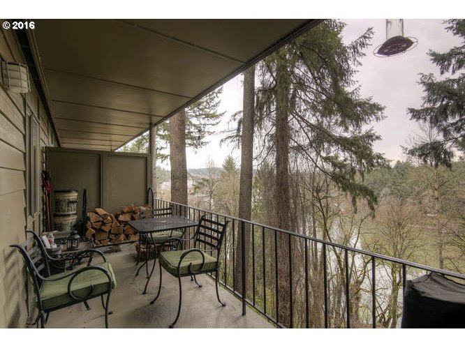 200 Southwest Burnham Road, Unit 102 Lake Oswego, OR 97034 - Photo 1 of 25 Gallery Image 1