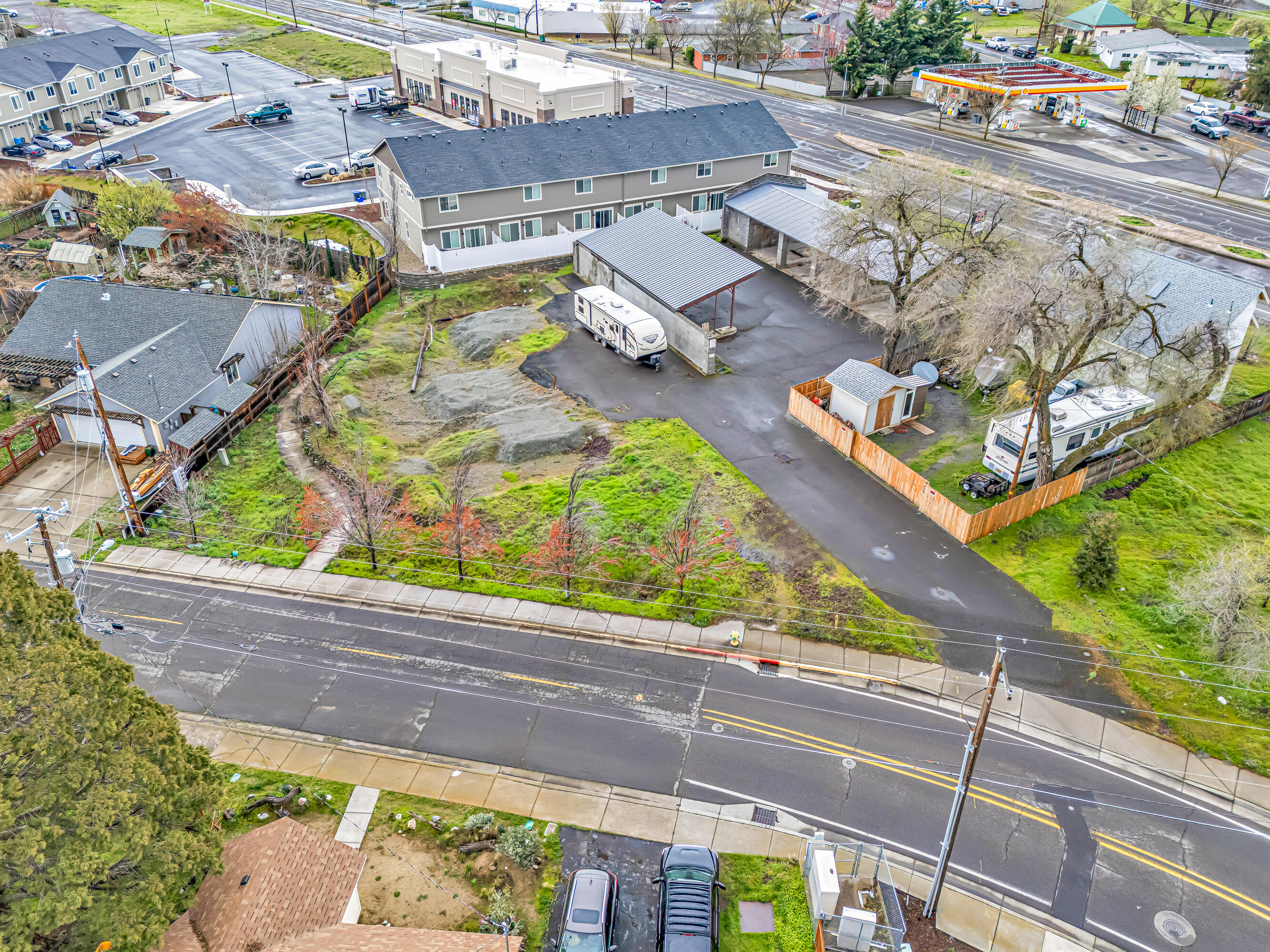 70 Suncrest Road Talent, OR 97540 - Photo 8 of 16 DJI_20250331090405_0031_D