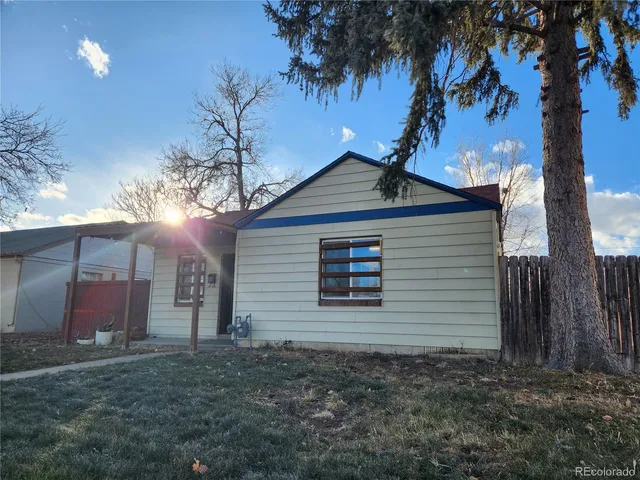 $2,300 | 3335 Dexter Street, Denver, CO 80207