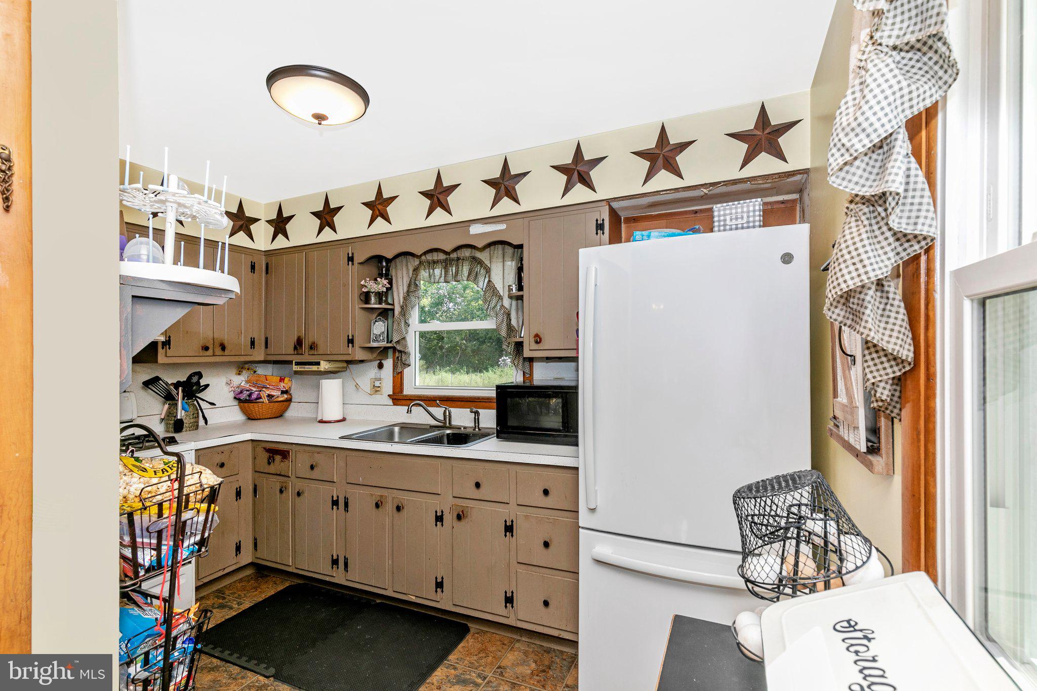 10641 Powell Road Thurmont, MD 21788 - Photo 11 of 53 Kitchen