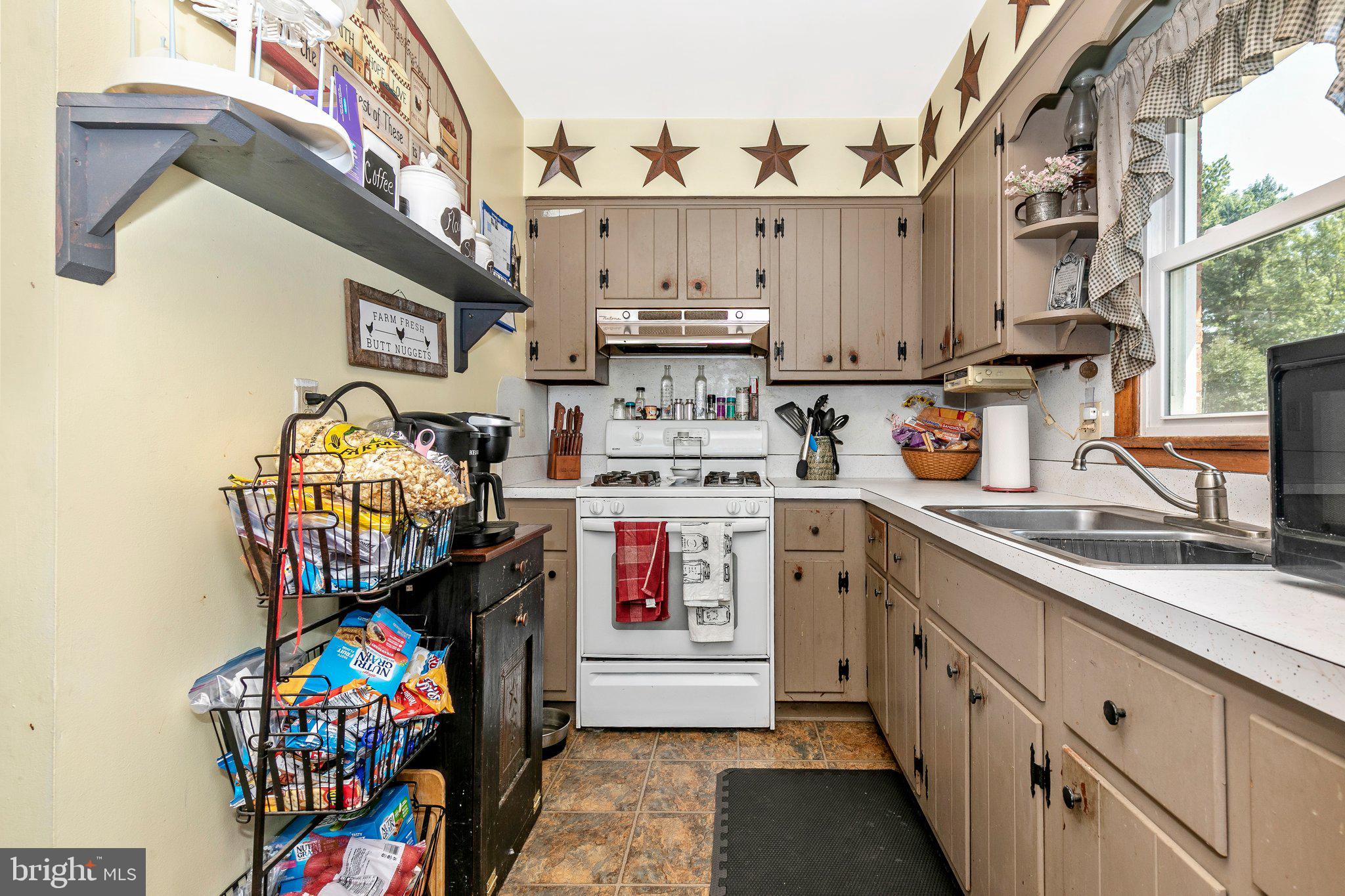 10641 Powell Road Thurmont, MD 21788 - Photo 12 of 53 Kitchen
