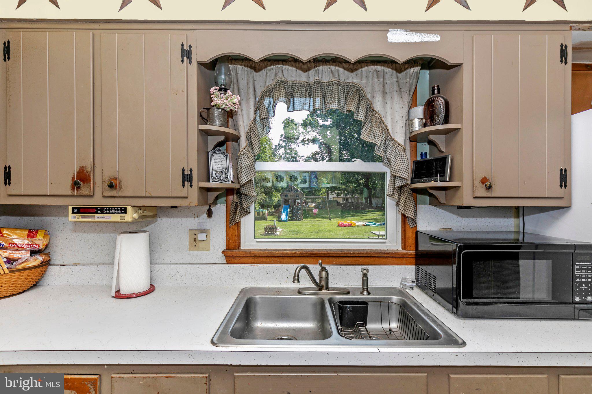 10641 Powell Road Thurmont, MD 21788 - Photo 13 of 53 Kitchen