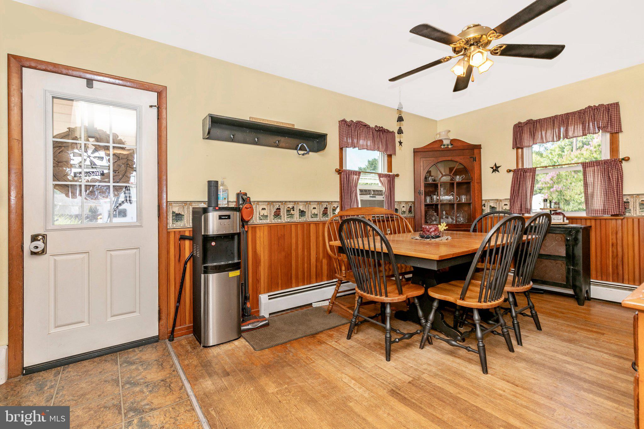10641 Powell Road Thurmont, MD 21788 - Photo 18 of 53 Dining Room