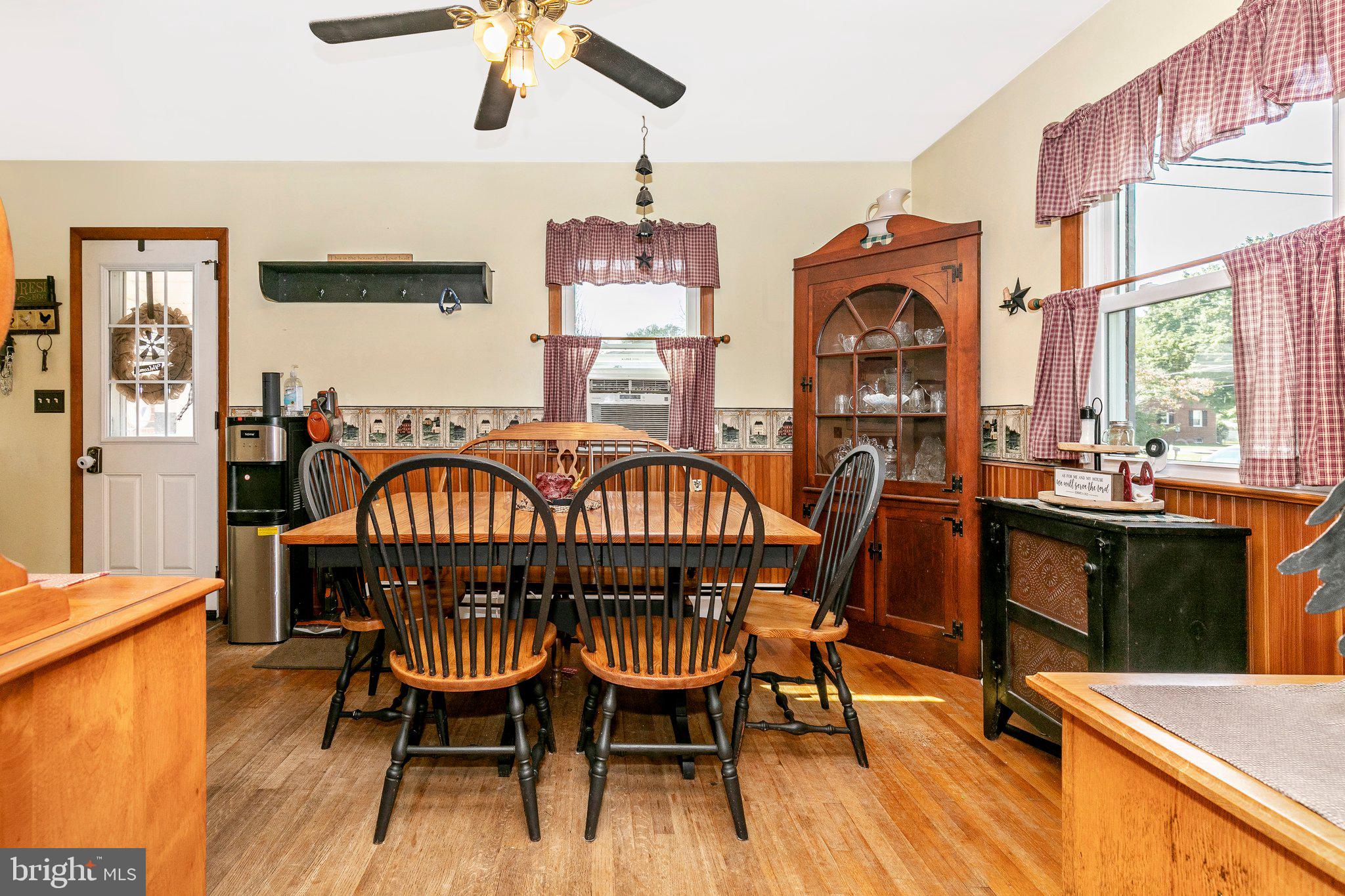 10641 Powell Road Thurmont, MD 21788 - Photo 19 of 53 Dining Room
