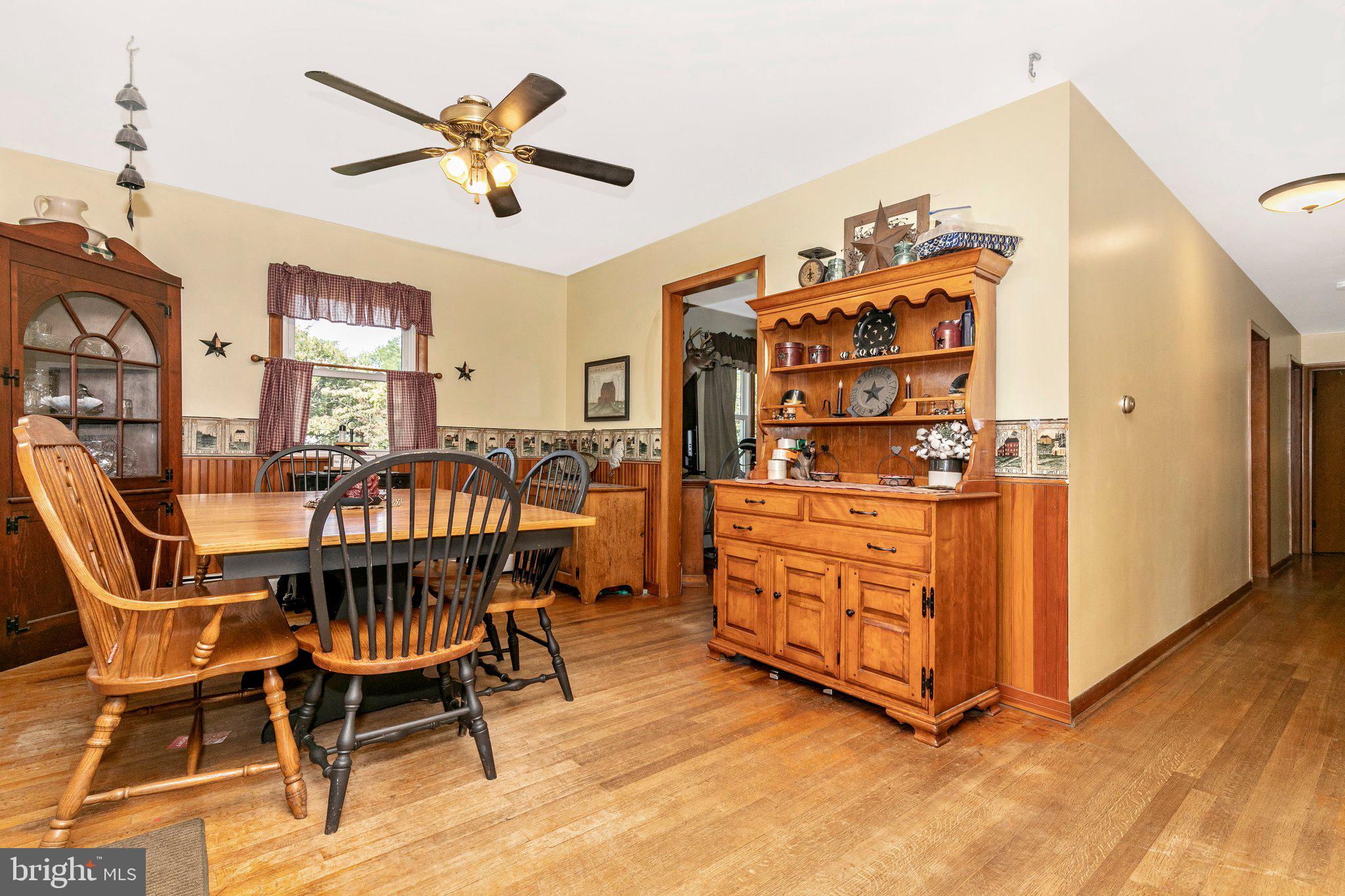 10641 Powell Road Thurmont, MD 21788 - Photo 20 of 53 Dining Room