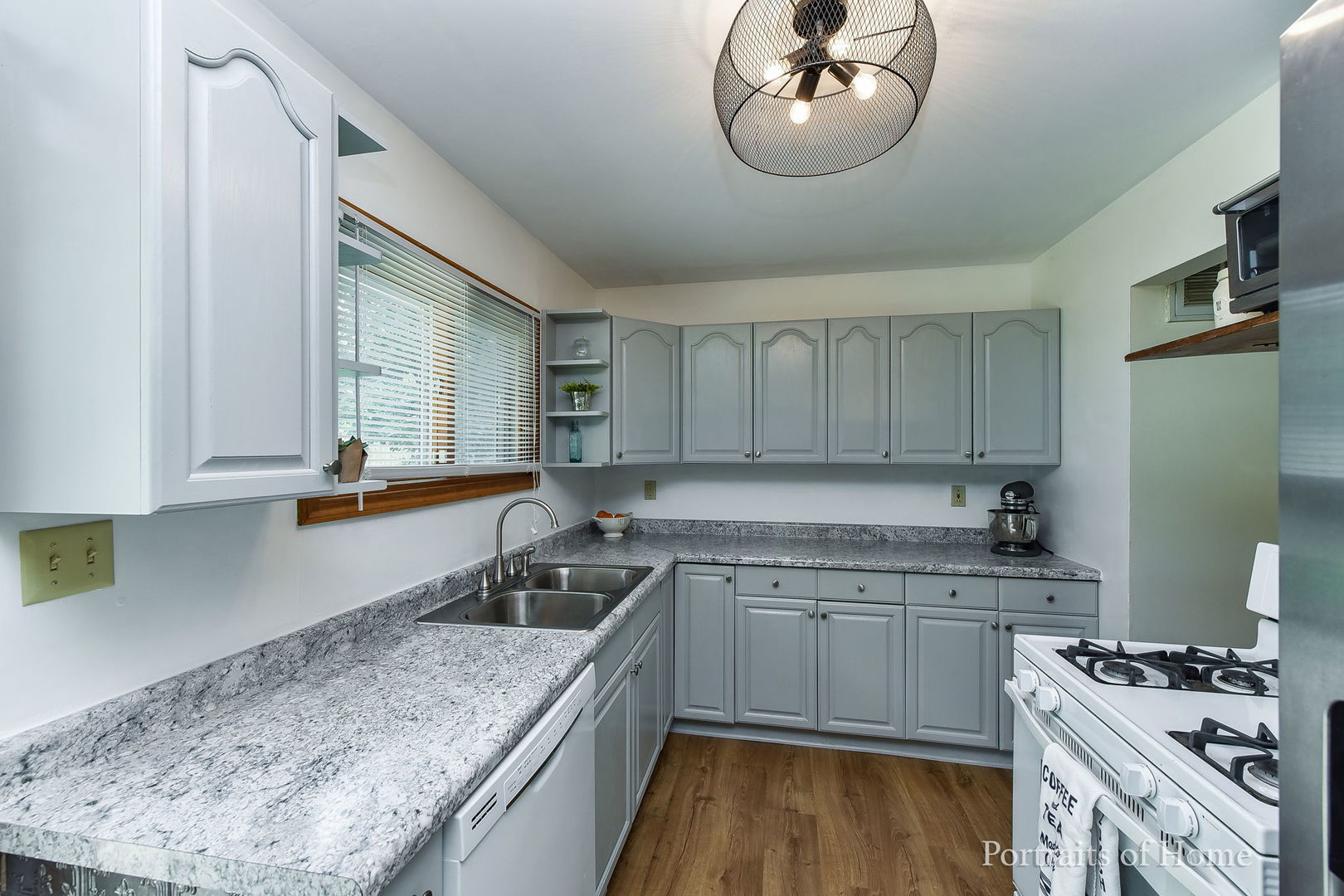 32 Hampton Road Montgomery, IL 60538 - Photo 5 of 14