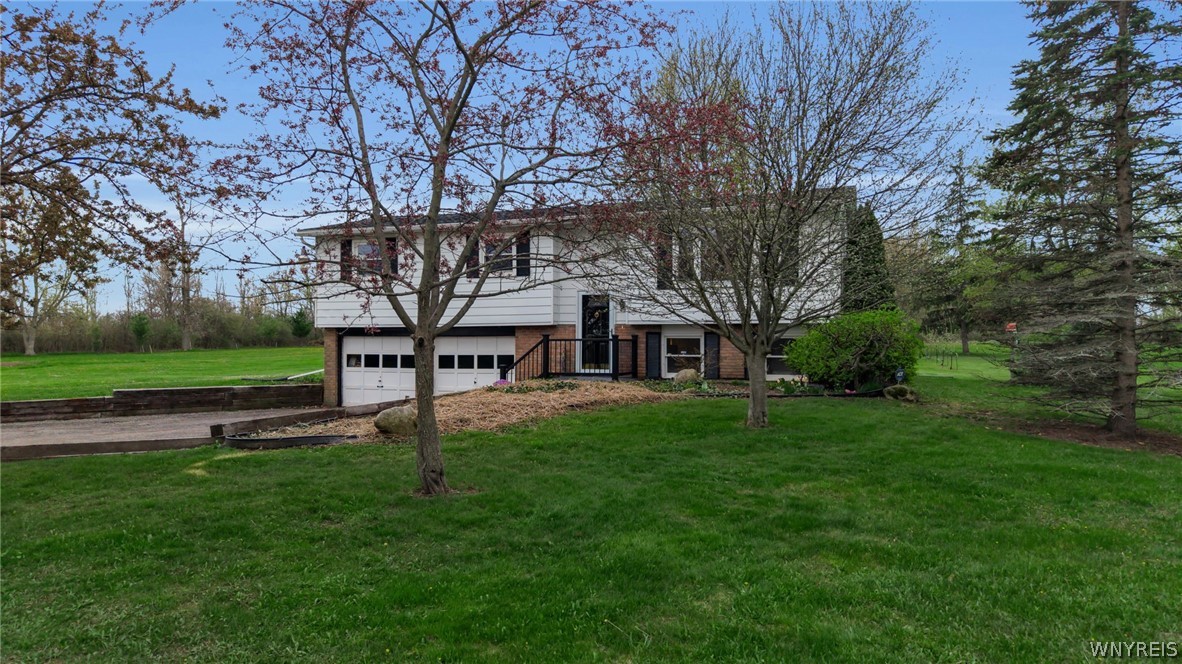 9848 Chestnut Ridge Road Royalton, NY 14105 - Photo 3 of 50