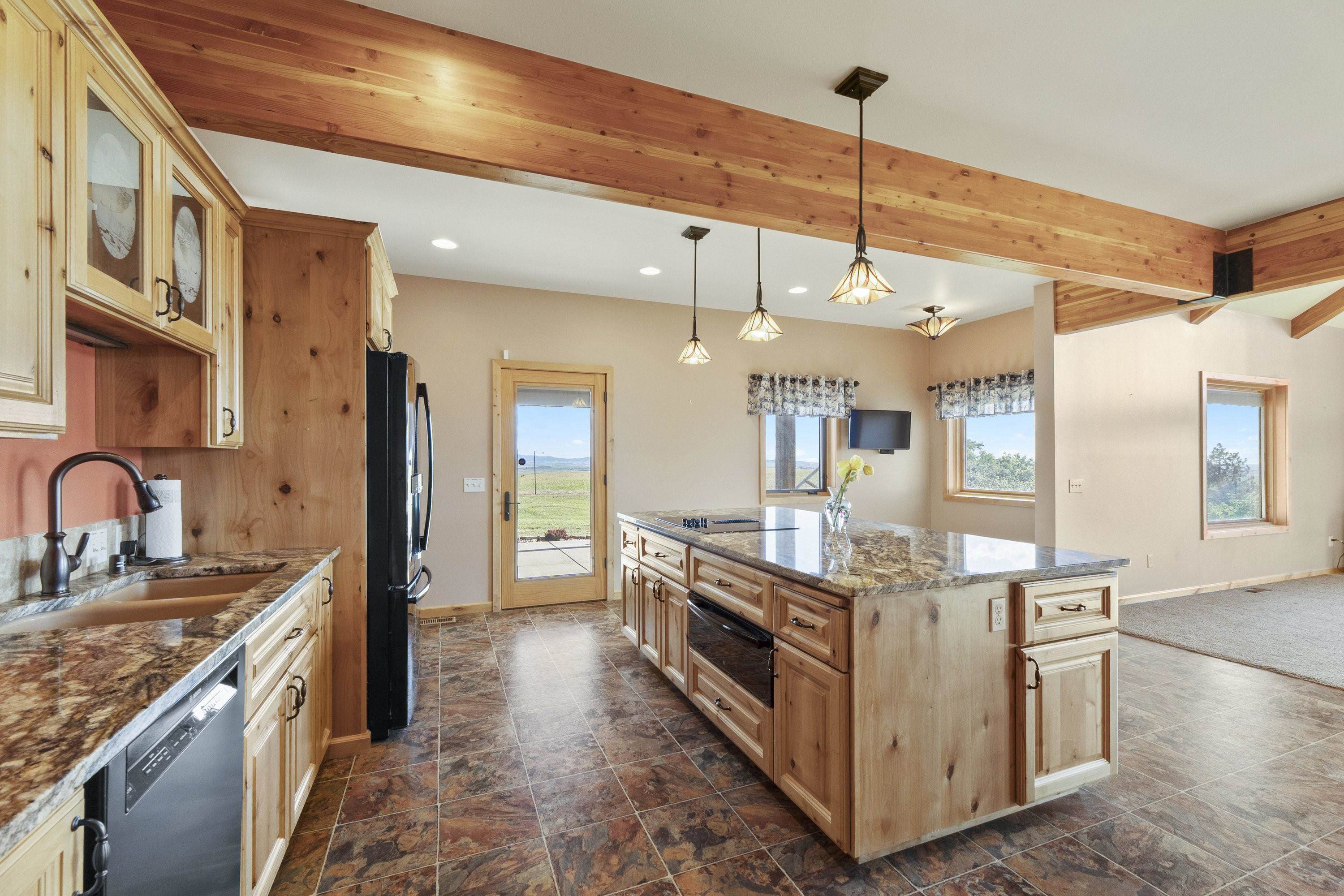 26004 East Horton Road Rockford, WA 99030 - Photo 11 of 50