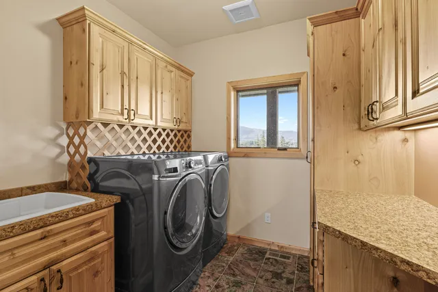 $1,600,000 | 26004 East Horton Road, Rockford, WA 99030