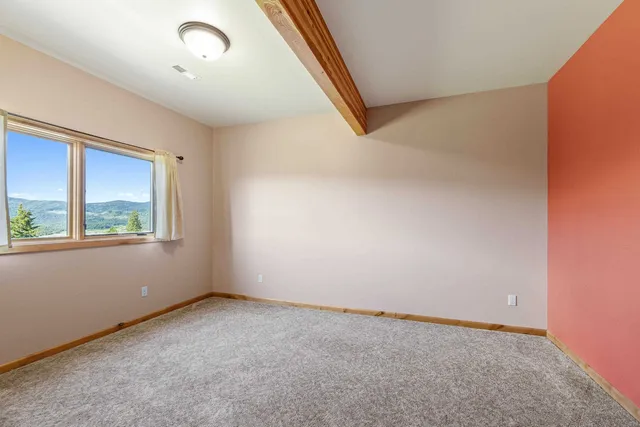 $1,600,000 | 26004 East Horton Road, Rockford, WA 99030