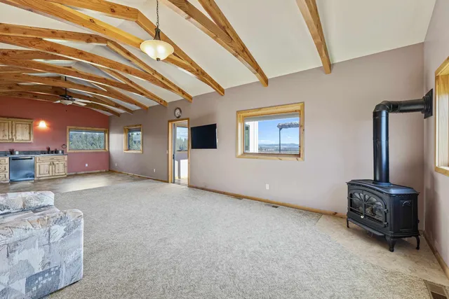 $1,600,000 | 26004 East Horton Road, Rockford, WA 99030