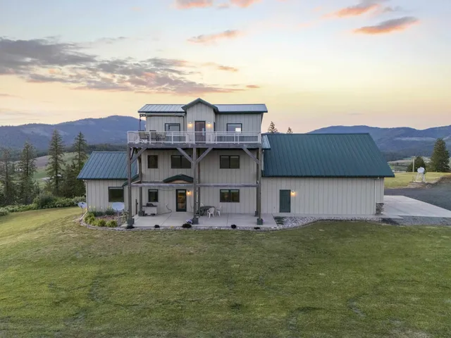 $1,600,000 | 26004 East Horton Road, Rockford, WA 99030