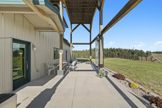 $1,600,000 | 26004 East Horton Road, Rockford, WA 99030