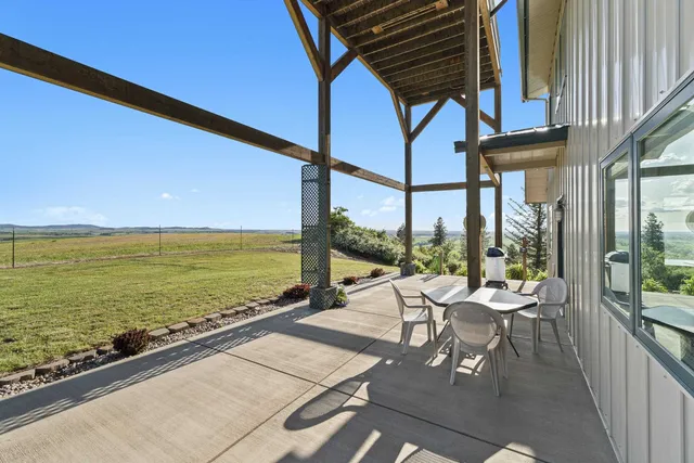 $1,600,000 | 26004 East Horton Road, Rockford, WA 99030