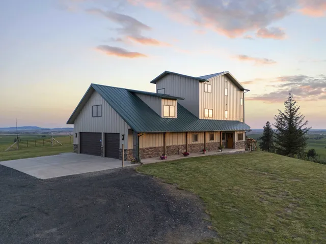 $1,600,000 | 26004 East Horton Road, Rockford, WA 99030