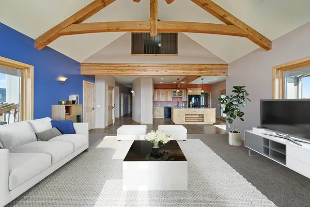 $1,600,000 | 26004 East Horton Road, Rockford, WA 99030