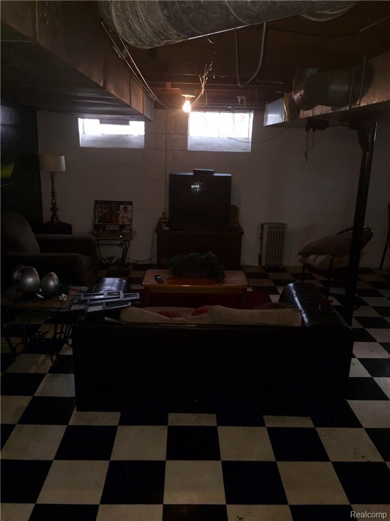 12626 Appleton Street Detroit, MI 48223 - Photo 13 of 16 image.jpg