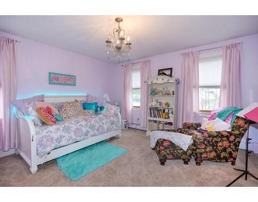 169 Rocky Road Northbridge, MA 01588 - Photo 19 of 30