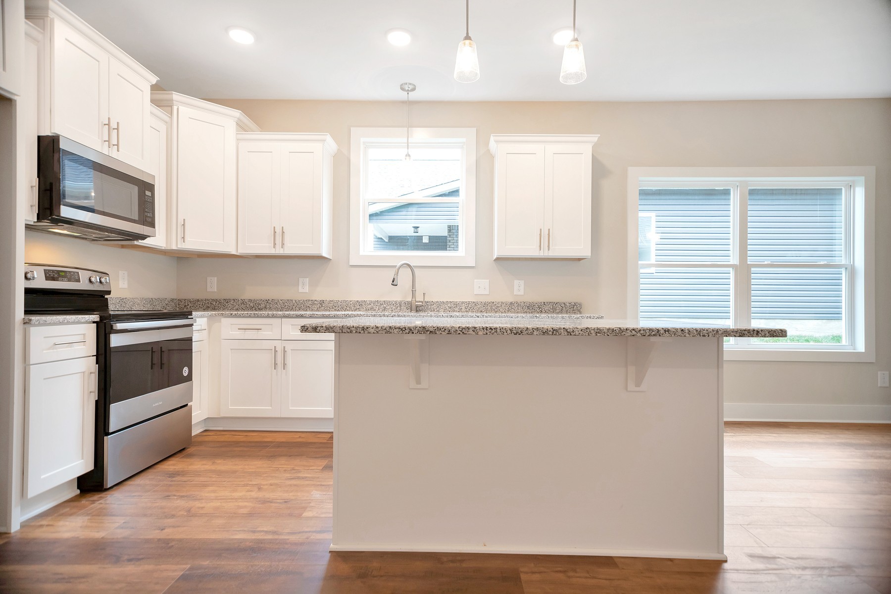 1668 Rains Road Clarksville, TN 37042 - Photo 11 of 49 Gallery Image 11