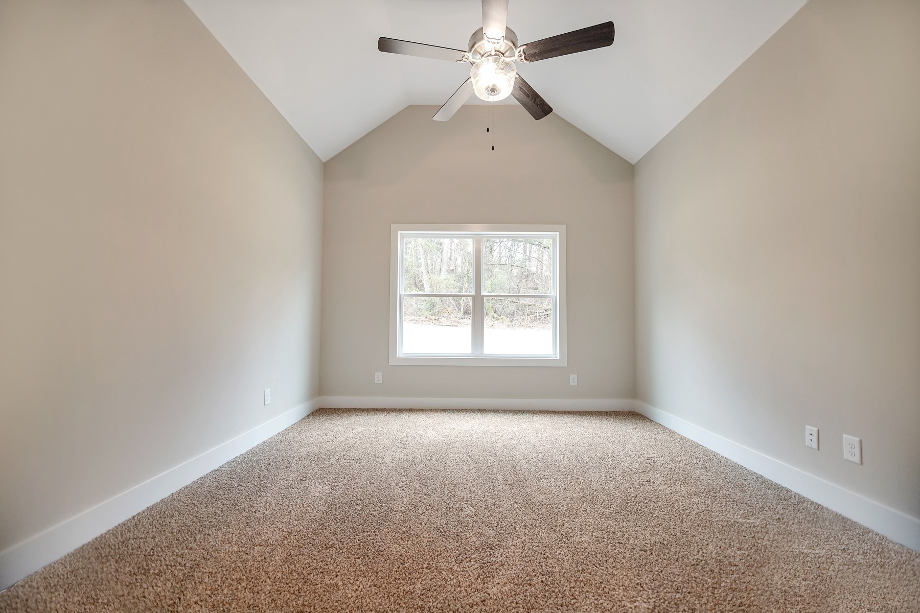 1668 Rains Road Clarksville, TN 37042 - Photo 20 of 49 Gallery Image 20