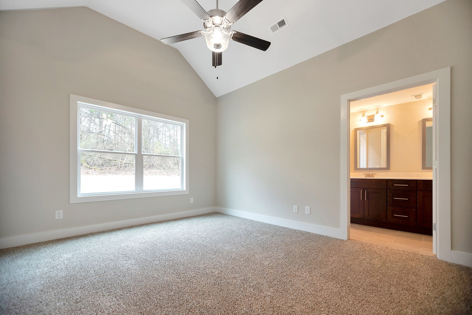 1668 Rains Road Clarksville, TN 37042 - Photo 22 of 49 Gallery Image 22