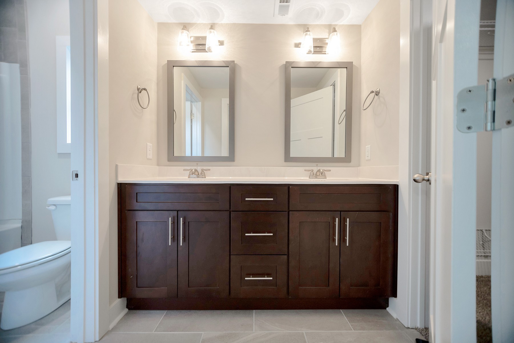 1668 Rains Road Clarksville, TN 37042 - Photo 23 of 49 Gallery Image 23