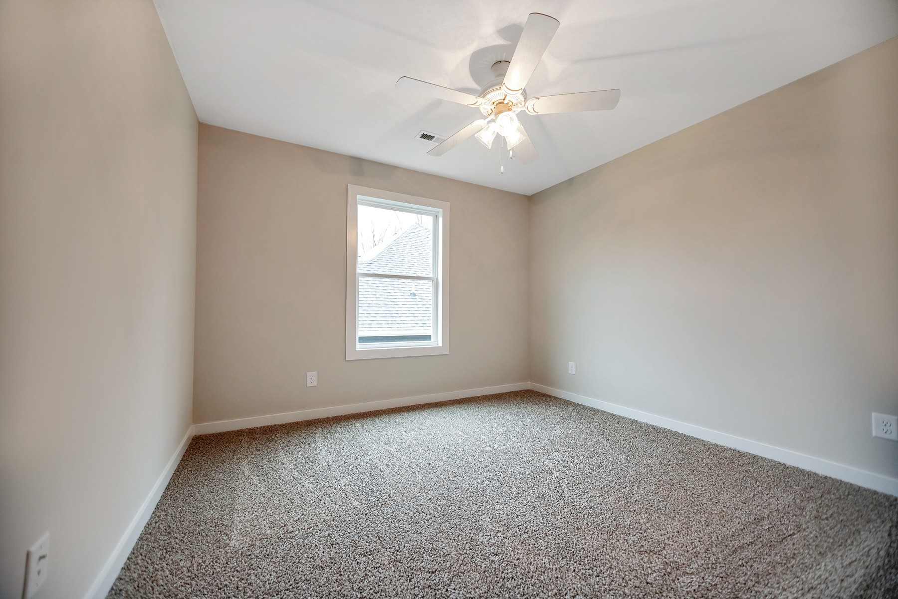 1668 Rains Road Clarksville, TN 37042 - Photo 33 of 49 Gallery Image 33
