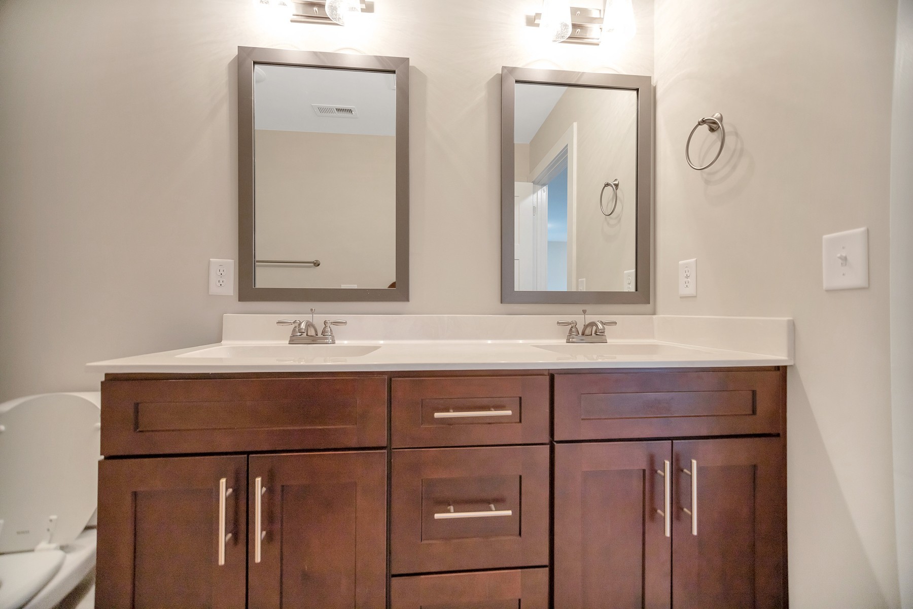 1668 Rains Road Clarksville, TN 37042 - Photo 37 of 49 Gallery Image 37