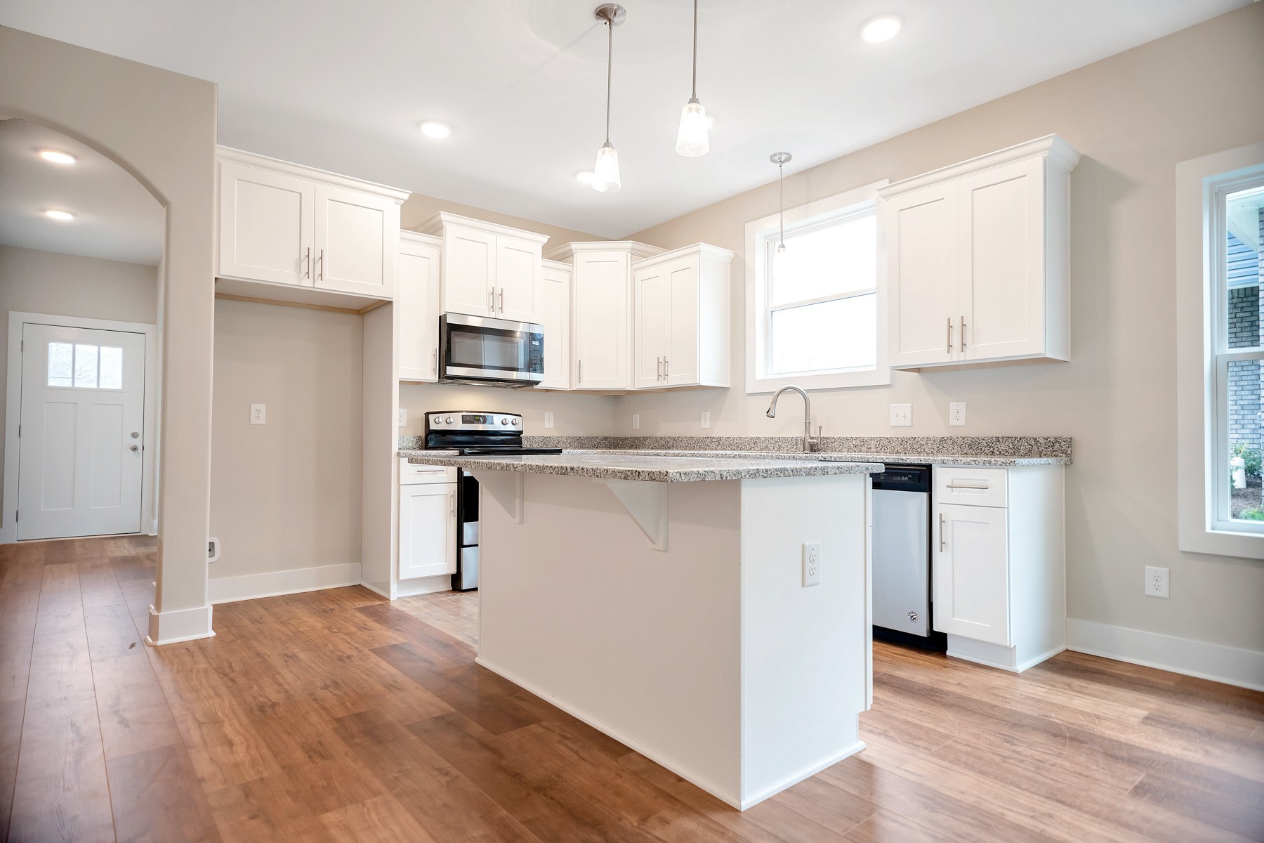 1668 Rains Road Clarksville, TN 37042 - Photo 8 of 49 Gallery Image 8