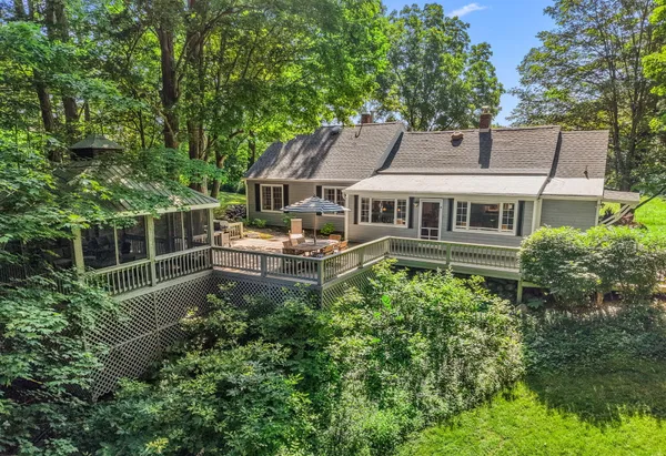 $749,000 | 5515 Kaiser Road, Sawyer, MI 49125