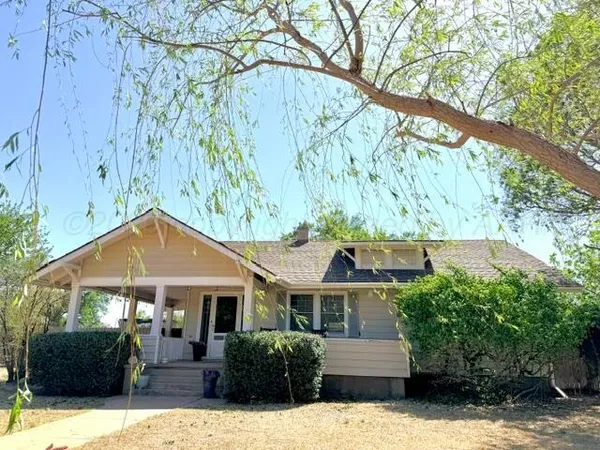$295,000 | 605 West 5th Street, Clarendon, TX 79226