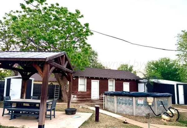 $280,000 | 605 West 5th Street, Clarendon, TX 79226